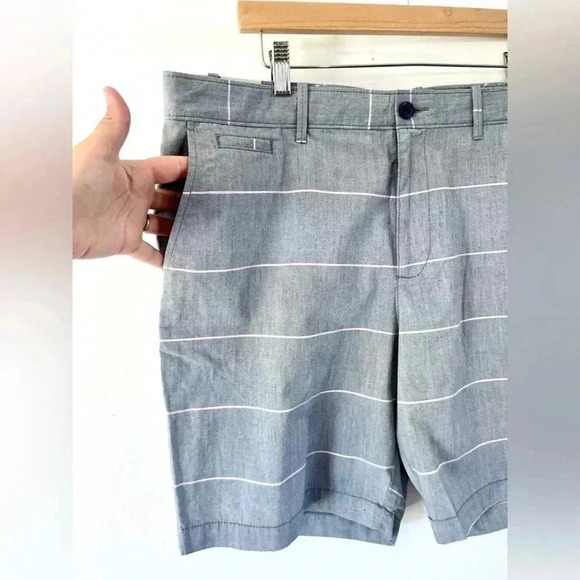 Penguin Slim Fit Gray with Pink Stripes 8" Inseam Shorts Size 38, NWT - Picture 2 of 11